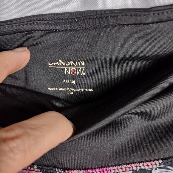 Danskins capris - Picture 5 of 8